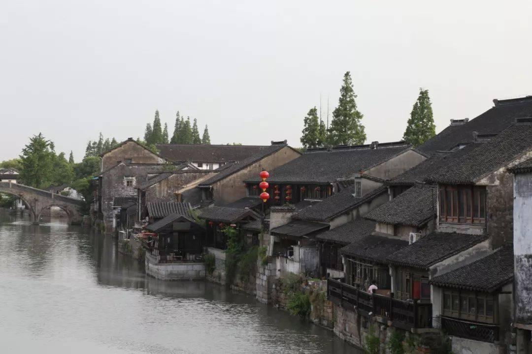 晚上12点开始工作,除去吃饭的时间一直工作到晚上10点半下班,一共300块,这算不算?-全面解答你的问题